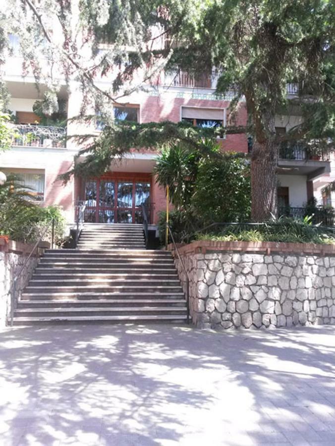 Casa Migliaccio Apartment ซอร์เรนโต ภายนอก รูปภาพ